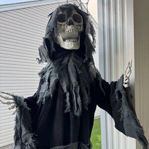 6’ Reaper Faucheuse Hanging Skeleton Halloween Décor